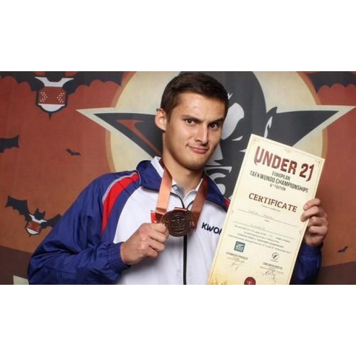 Adrián Angyal - člen klubu TAEKWONDO HAKIMI Rožňava získal na Majstrovstvách Európy BRONZ