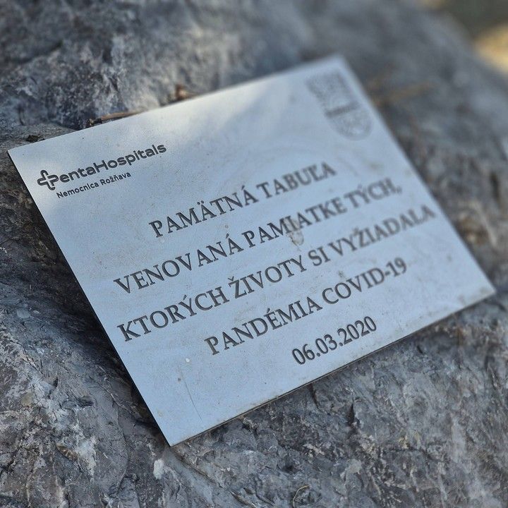 Fotka - Deň obetí pandémie COVID-19