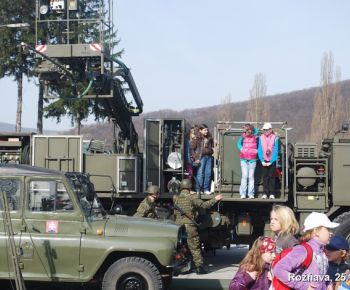 DOD - voj. posadka + slávn. nástup jednotiek z misií