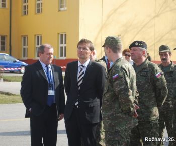 DOD - voj. posadka + slávn. nástup jednotiek z misií