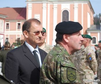 DOD - voj. posadka + slávn. nástup jednotiek z misií