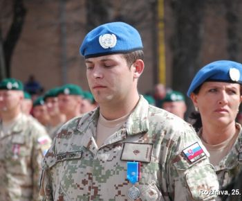 DOD - voj. posadka + slávn. nástup jednotiek z misií
