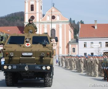 DOD - voj. posadka + slávn. nástup jednotiek z misií
