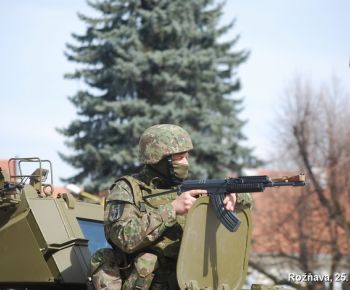 DOD - voj. posadka + slávn. nástup jednotiek z misií