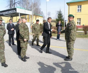 DOD - voj. posadka + slávn. nástup jednotiek z misií
