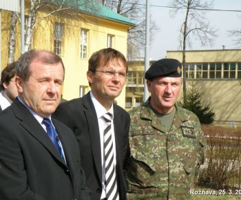 DOD - voj. posadka + slávn. nástup jednotiek z misií