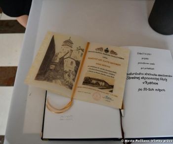 Pomaturitné stretnutie absolventov Strednej ekonomickej školy v Rožňave po 50-tich rokoch