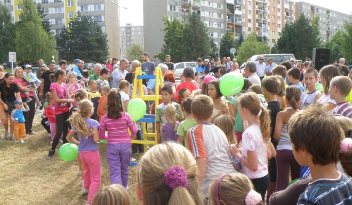 Nové detské ihrisko - sídl. JUH - slávnostné otvorenie Nové detské ihrisko - sídl. JUH - slávnostné otvorenie