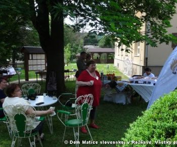 Spravodajstvo z podujatí / Záhrada plná kníh - foto