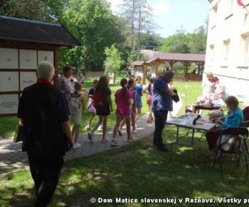 Spravodajstvo z podujatí / Záhrada plná kníh - foto