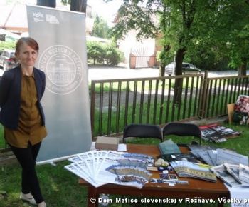 Spravodajstvo z podujatí / Záhrada plná kníh - foto