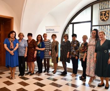 Spravodajstvo z podujatí / Pozdravenie pedagogických a nepedagogických zamestnancov  odchádzajúcich do dôchodku - foto