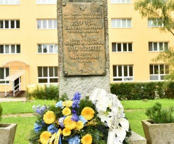 Spravodajstvo z podujatí / Pietny akt kladenia vencov - foto