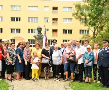 Spravodajstvo z podujatí / Pietny akt kladenia vencov - foto