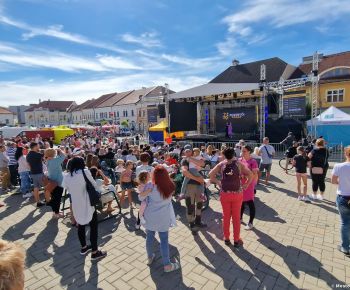 Spravodajstvo z podujatí / Tisíce ľudí zaplnili centrum mesta počas Rožňavského jarmoku 2023 - foto