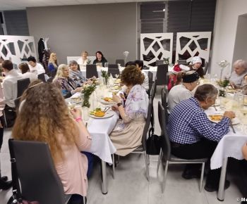 Spravodajstvo z podujatí / Nechýbal ani Dedo mráz - foto Spravodajstvo z podujatí / Nechýbal ani Dedo mráz - foto