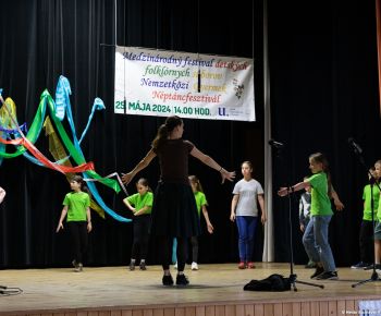 Spravodajstvo z podujatí / Medzinárodný festival detských folklórnych súborov v Rožňave očaril návštevníkov - foto
