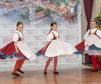 Spravodajstvo z podujatí / Medzinárodný festival detských folklórnych súborov v Rožňave očaril návštevníkov - foto