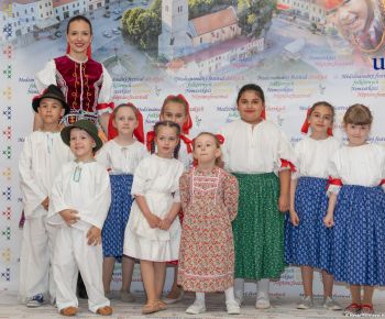 Spravodajstvo z podujatí / Medzinárodný festival detských folklórnych súborov v Rožňave očaril návštevníkov - foto