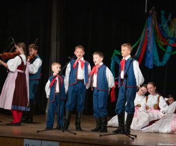 Spravodajstvo z podujatí / Medzinárodný festival detských folklórnych súborov v Rožňave očaril návštevníkov - foto