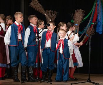 Spravodajstvo z podujatí / Medzinárodný festival detských folklórnych súborov v Rožňave očaril návštevníkov - foto