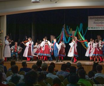 Spravodajstvo z podujatí / Medzinárodný festival detských folklórnych súborov v Rožňave očaril návštevníkov - foto