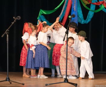 Spravodajstvo z podujatí / Medzinárodný festival detských folklórnych súborov v Rožňave očaril návštevníkov - foto