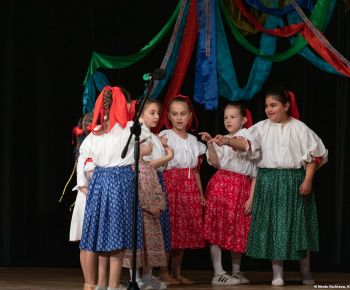 Spravodajstvo z podujatí / Medzinárodný festival detských folklórnych súborov v Rožňave očaril návštevníkov - foto