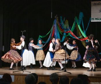 Spravodajstvo z podujatí / Medzinárodný festival detských folklórnych súborov v Rožňave očaril návštevníkov - foto