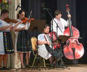 Spravodajstvo z podujatí / Medzinárodný festival detských folklórnych súborov v Rožňave očaril návštevníkov - foto