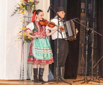 Spravodajstvo z podujatí / Medzinárodný festival detských folklórnych súborov v Rožňave očaril návštevníkov - foto