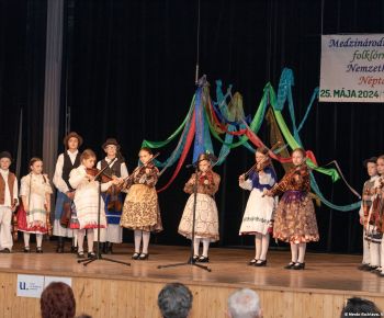 Spravodajstvo z podujatí / Medzinárodný festival detských folklórnych súborov v Rožňave očaril návštevníkov - foto