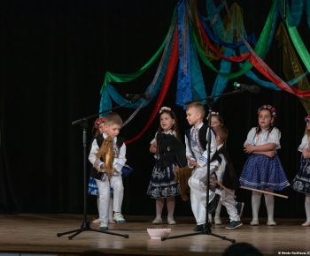 Spravodajstvo z podujatí / Medzinárodný festival detských folklórnych súborov v Rožňave očaril návštevníkov - foto