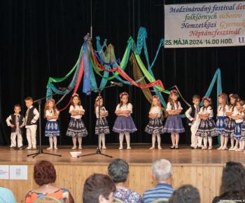 Spravodajstvo z podujatí / Medzinárodný festival detských folklórnych súborov v Rožňave očaril návštevníkov - foto