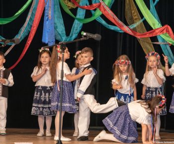 Spravodajstvo z podujatí / Medzinárodný festival detských folklórnych súborov v Rožňave očaril návštevníkov - foto