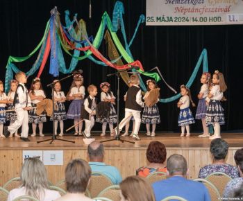 Spravodajstvo z podujatí / Medzinárodný festival detských folklórnych súborov v Rožňave očaril návštevníkov - foto