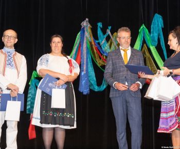 Spravodajstvo z podujatí / Medzinárodný festival detských folklórnych súborov v Rožňave očaril návštevníkov - foto