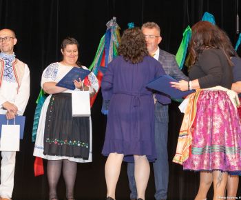 Spravodajstvo z podujatí / Medzinárodný festival detských folklórnych súborov v Rožňave očaril návštevníkov - foto