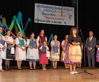 Spravodajstvo z podujatí / Medzinárodný festival detských folklórnych súborov v Rožňave očaril návštevníkov - foto