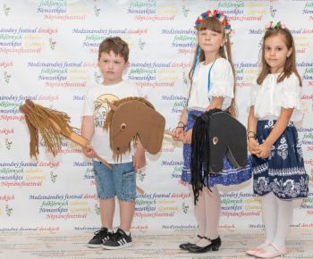 Spravodajstvo z podujatí / Medzinárodný festival detských folklórnych súborov v Rožňave očaril návštevníkov - foto