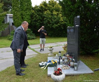 Spravodajstvo z podujatí / 80. výročie odvlečenia izraelitov z Rožňavy do koncentračného tábora Osvienčim - foto
