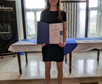Spravodajstvo z podujatí / Slávnosť v Historickej Radnici v Rožňave ocenila talentovaných žiakov a pedagogických a nepedagogických zamestnancov odchádzajúcich do dôchodku - foto
