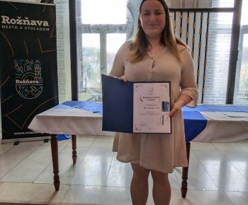 Spravodajstvo z podujatí / Slávnosť v Historickej Radnici v Rožňave ocenila talentovaných žiakov a pedagogických a nepedagogických zamestnancov odchádzajúcich do dôchodku - foto Spravodajstvo z podujatí / Slávnosť v Historickej Radnici v Rožňave ocenila talentovaných žiakov a pedagogických a nepedagogických zamestnancov odchádzajúcich do dôchodku - foto