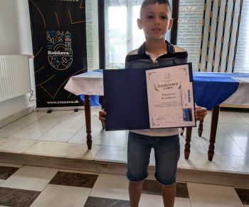 Spravodajstvo z podujatí / Slávnosť v Historickej Radnici v Rožňave ocenila talentovaných žiakov a pedagogických a nepedagogických zamestnancov odchádzajúcich do dôchodku - foto