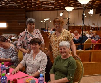 Akcie v dennom centre rok 2024 / Deň matiek - foto Akcie v dennom centre rok 2024 / Deň matiek - foto