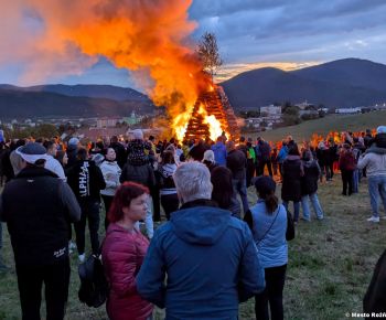 Spravodajstvo z podujatí / Vatra slobody v Rožňave prilákala viac ako tisíc návštevníkov! - foto