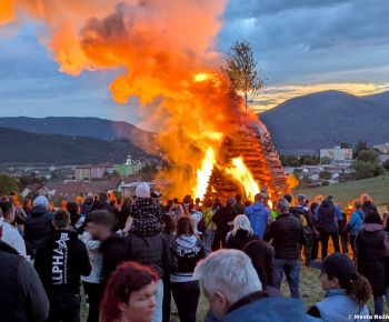 Spravodajstvo z podujatí / Vatra slobody v Rožňave prilákala viac ako tisíc návštevníkov! - foto