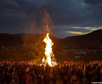 Spravodajstvo z podujatí / Vatra slobody v Rožňave prilákala viac ako tisíc návštevníkov! - foto