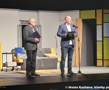 Akcie v dennom centre rok 2025 / MDŽ - foto