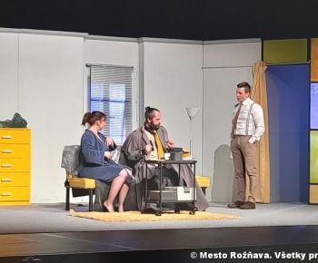 Akcie v dennom centre rok 2025 / MDŽ - foto